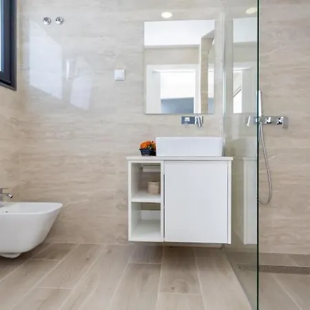 Center Caparica House - Pool - 3min קוסטה דה קפאריקה